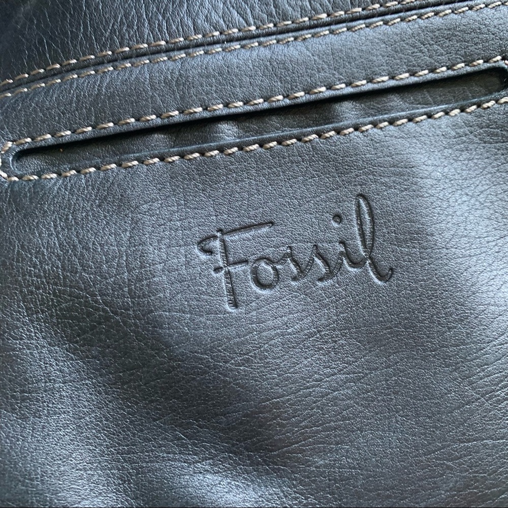 Fossil Black Leather Shoulder Purse with magnets - Picture 2 of 13